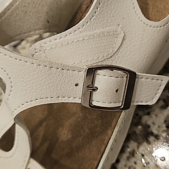 Flexu8 Sandals, Size 8.5, 2 inch Heel, White, Leather, - Picture 4 of 5